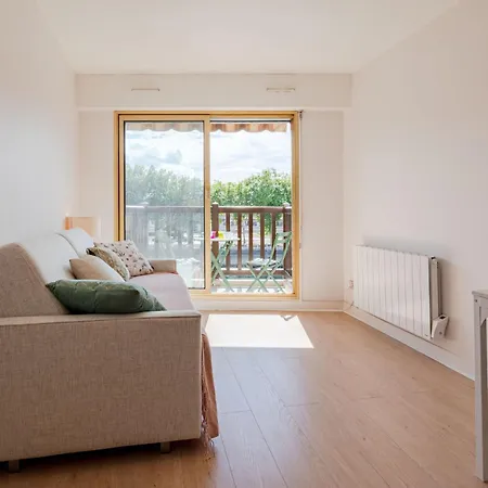 Alicia By Interhome Trouville-sur-Mer